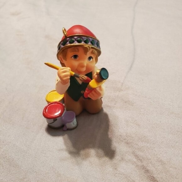 Hallmark "Artic Artist" Ornament - Picture 3 of 4